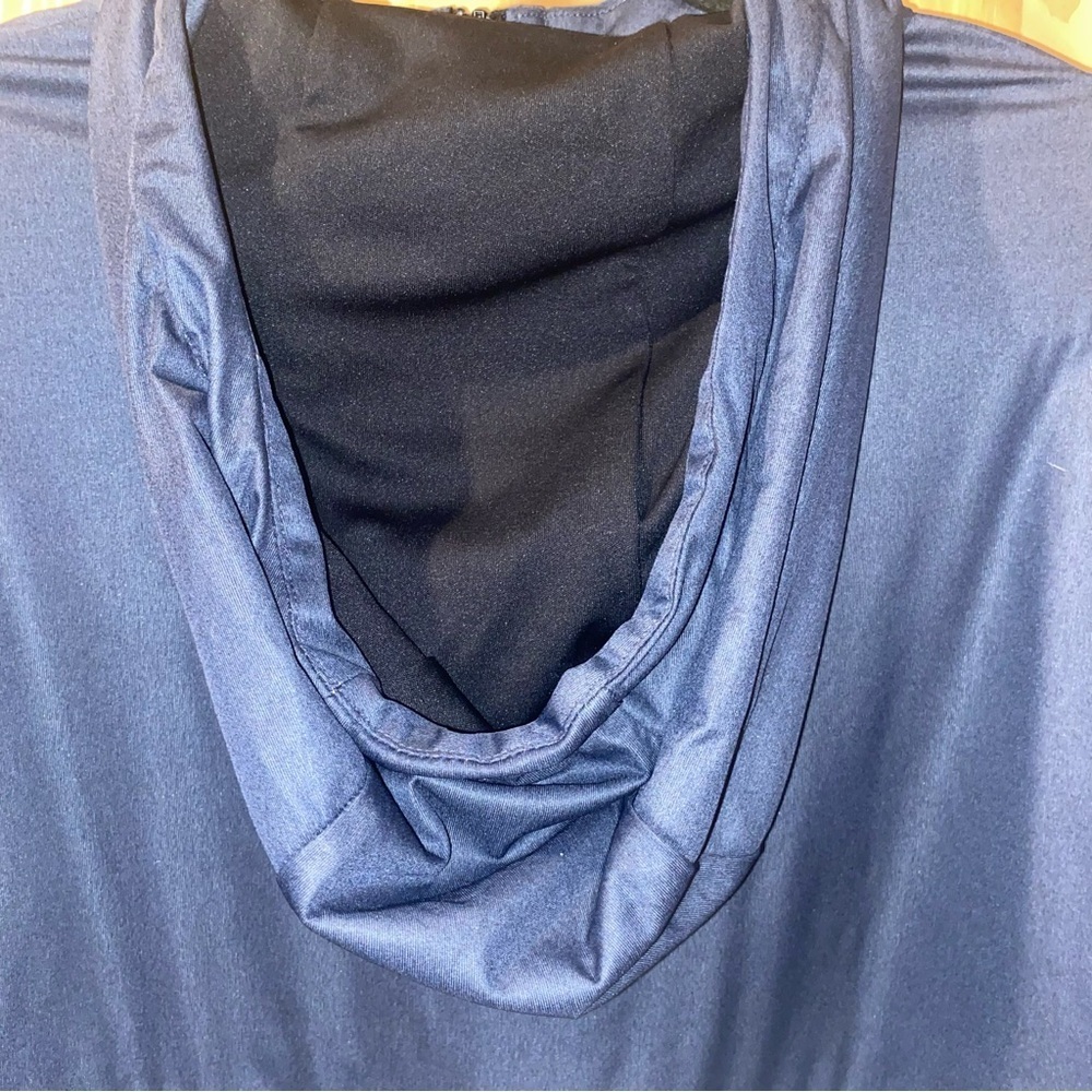 Under Armour Gore Windstopper Navy and White Hooded Jacket Women’s Size Small - Picture 6 of 13
